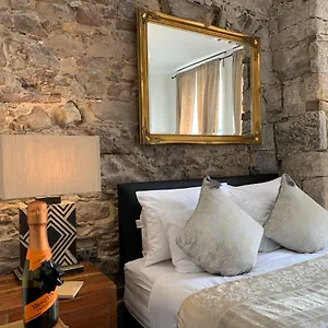 Royal Mile By The Castle 5*, Edinburgh Birleşik Krallık